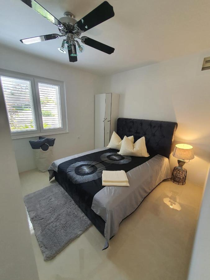 Apartman Renata & Apartman Maja Trogir Buitenkant foto